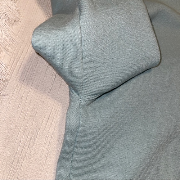 Coachella Crop Sweatshirt Size L (Missing Size Tag) - Picture 2 of 8